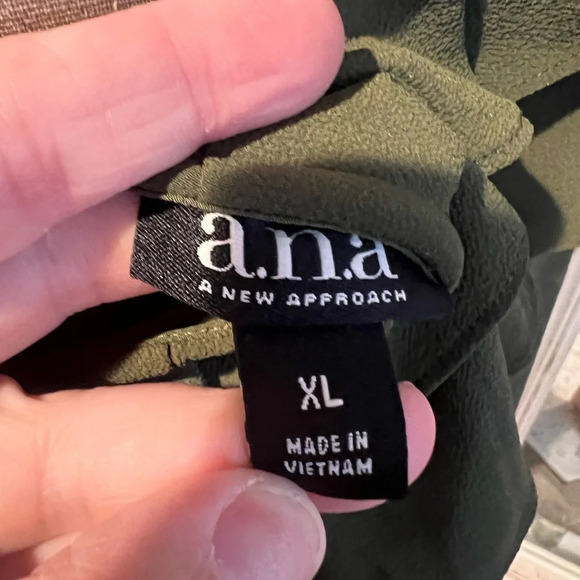 A.N.A a new approach dark green sz  XL one shoulder top with ruffle hem. - Picture 5 of 7